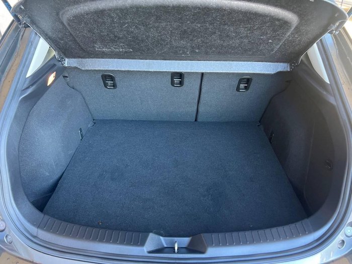 2016 Mazda 3 Neo