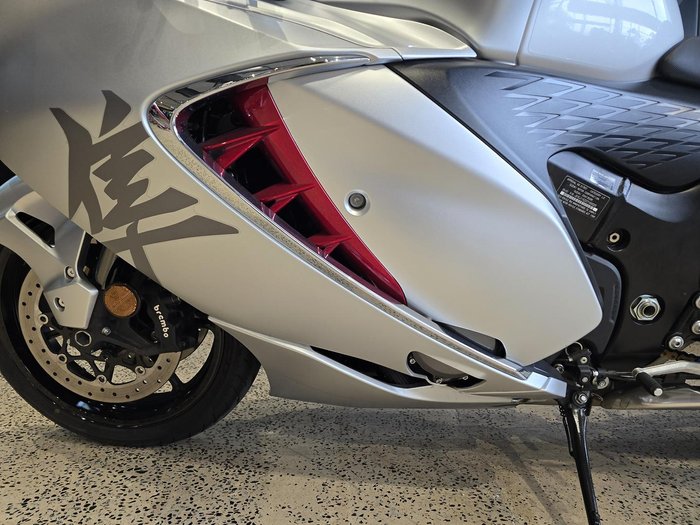 2022 Suzuki Hayabusa (GSX1300R) Hayabusa Silver