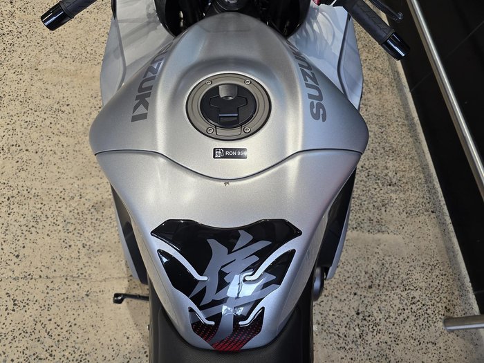 2022 Suzuki Hayabusa (GSX1300R) Hayabusa Silver