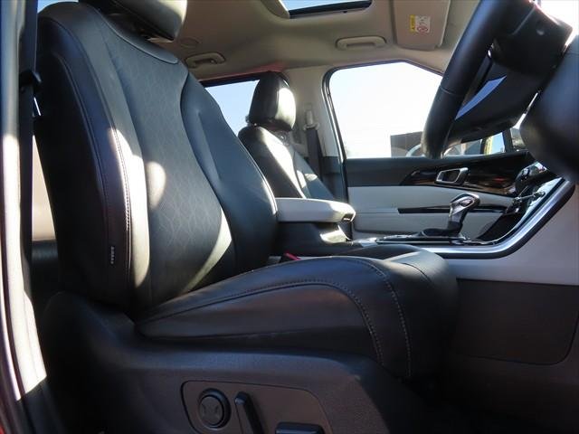 2023 Kia Carnival Special Edition