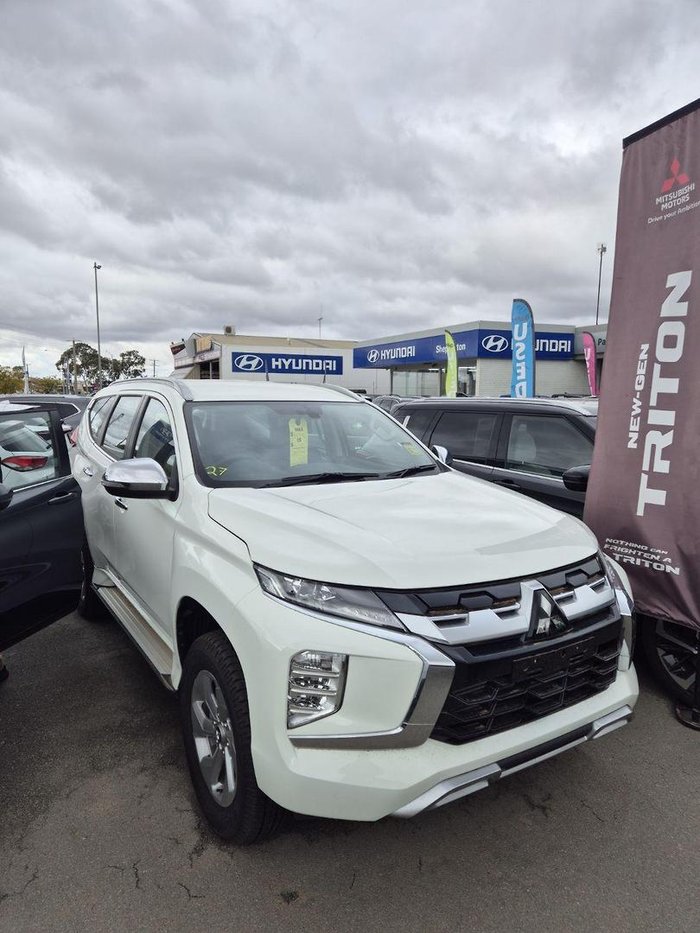 2024 Mitsubishi Pajero Sport GLX