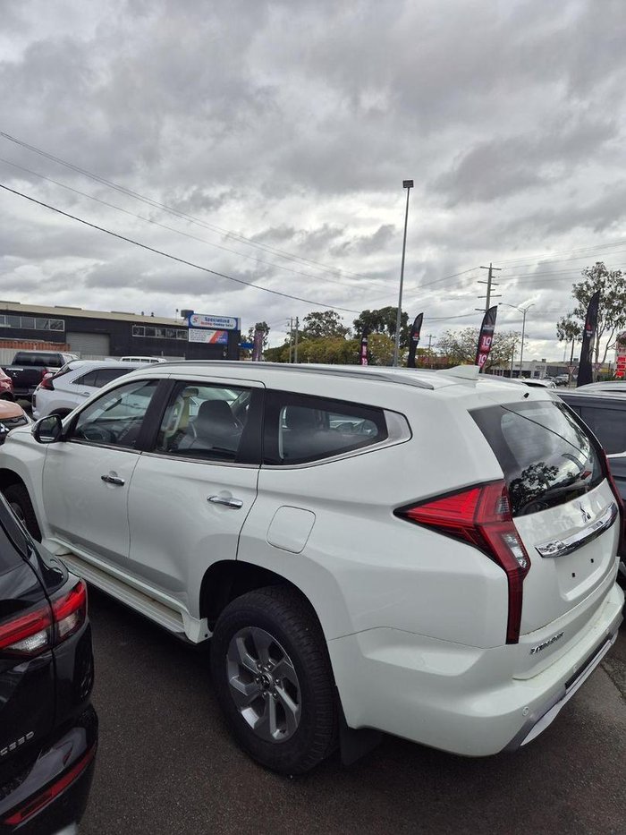 2024 Mitsubishi Pajero Sport GLX
