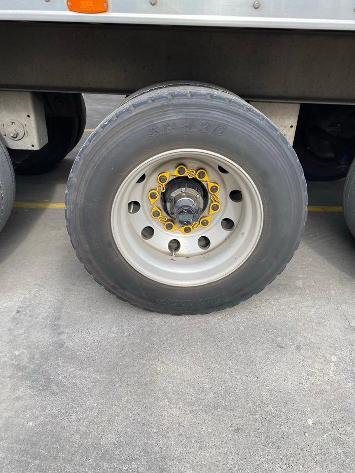 2016 Maxi Trans 24P Freezer Van White