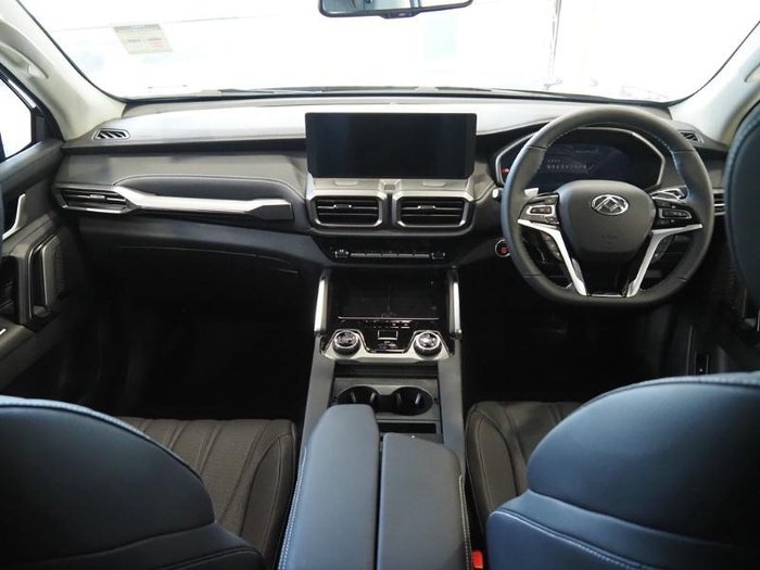 2025 LDV D90 Executive