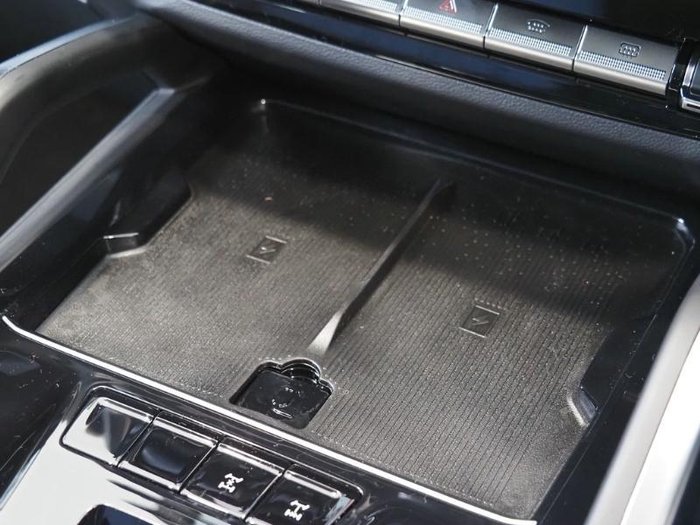 2025 LDV D90 Executive