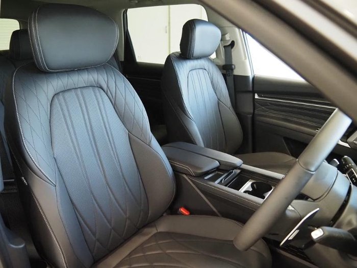 2025 LDV D90 Executive