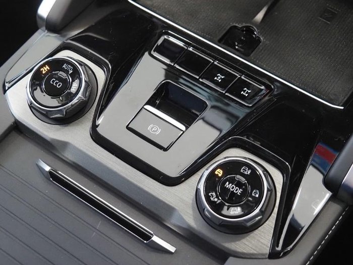 2025 LDV D90 Executive