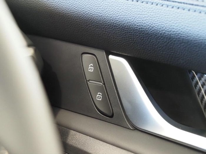 2025 LDV D90 Executive