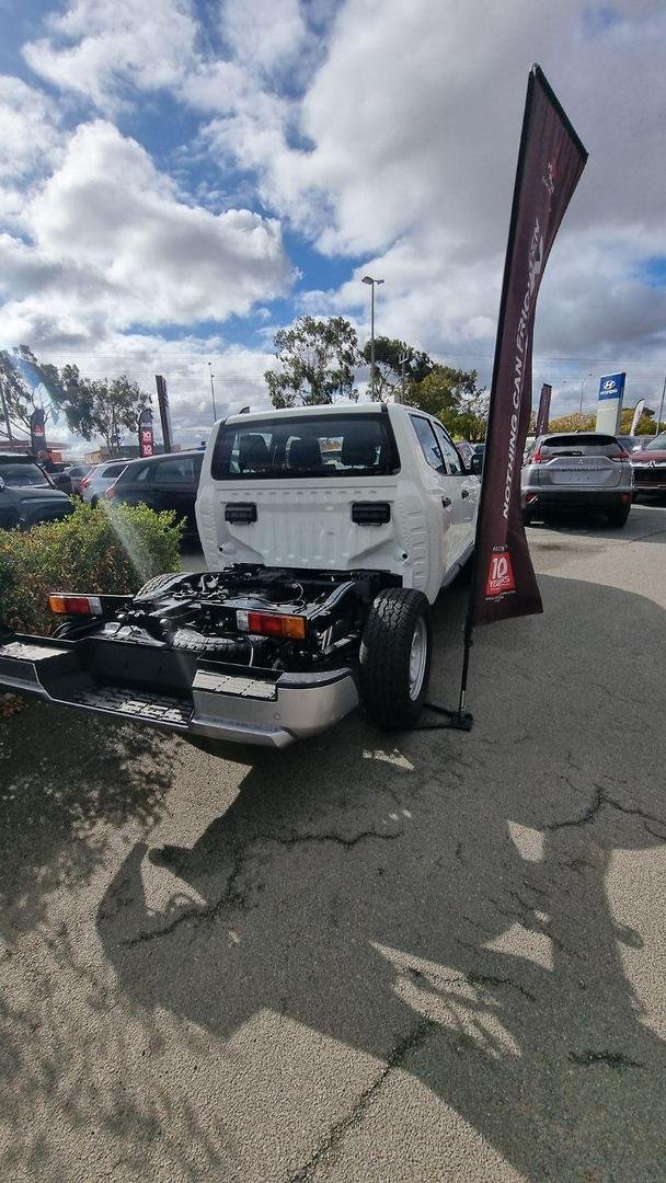2025 Mitsubishi Triton GLX