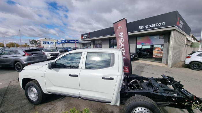 2025 Mitsubishi Triton GLX