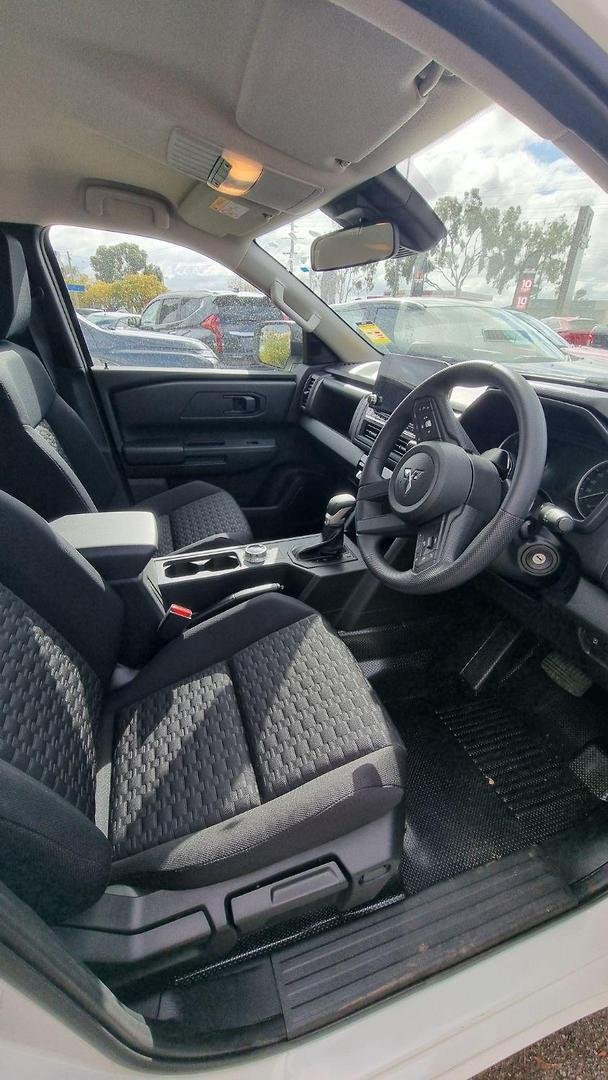 2025 Mitsubishi Triton GLX