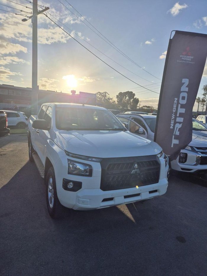 2024 Mitsubishi Triton GLX+