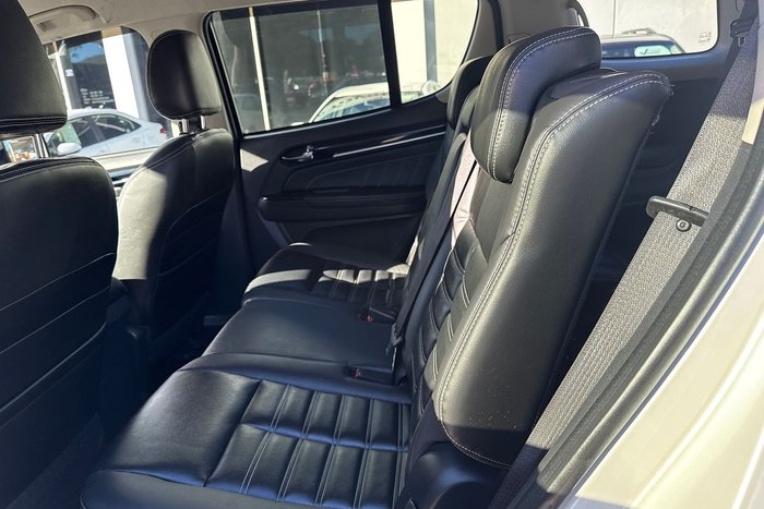 2021 Isuzu MU-X LS-T