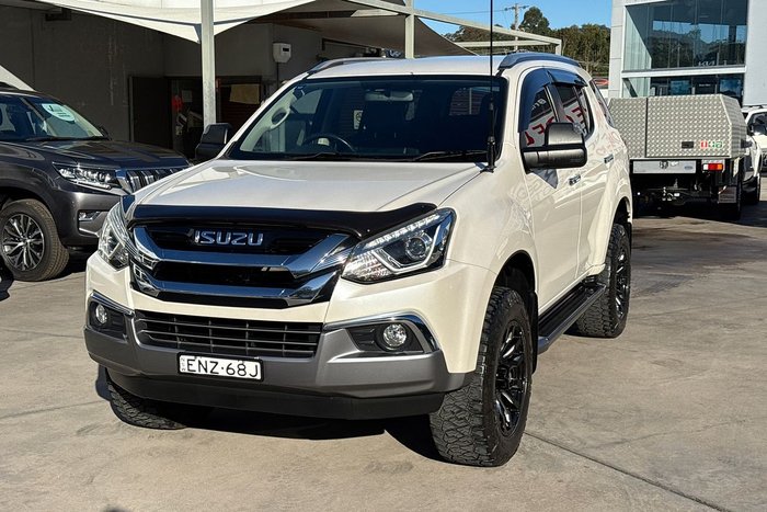 2021 Isuzu MU-X LS-T