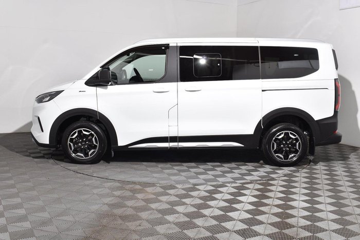 2024 Ford Tourneo Active