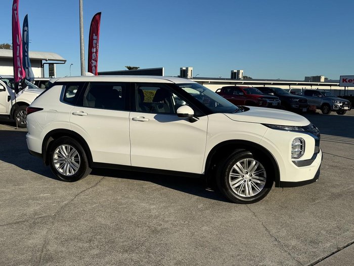 2021 Mitsubishi Outlander ES ZM MY22 White