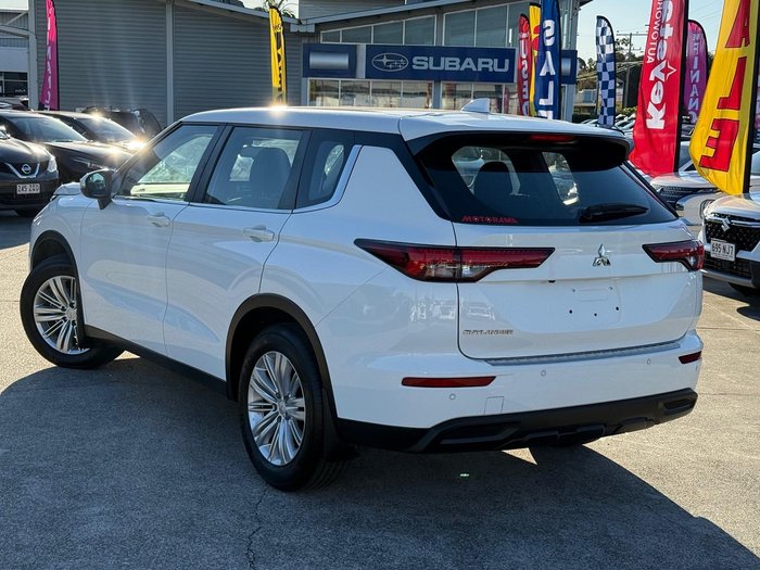 2021 Mitsubishi Outlander ES ZM MY22 White