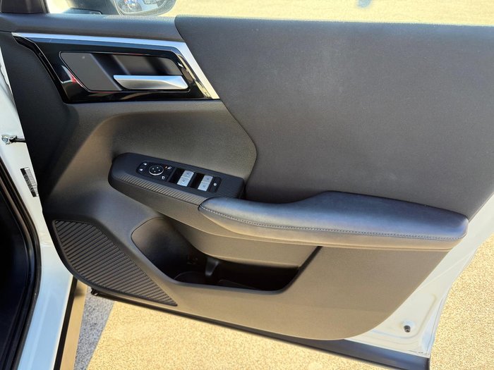 2021 Mitsubishi Outlander ES ZM MY22 White