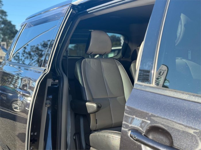 2019 KIA CARNIVAL SLi