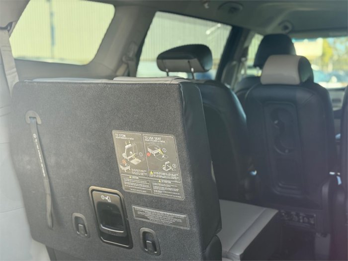 2019 KIA CARNIVAL SLi