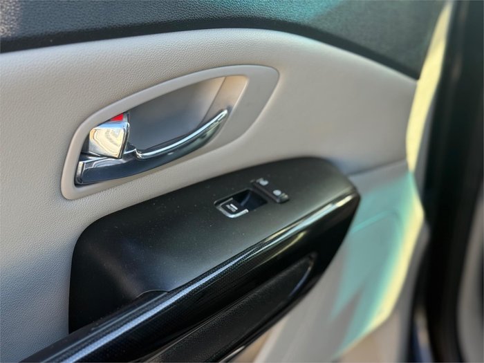2019 KIA CARNIVAL SLi