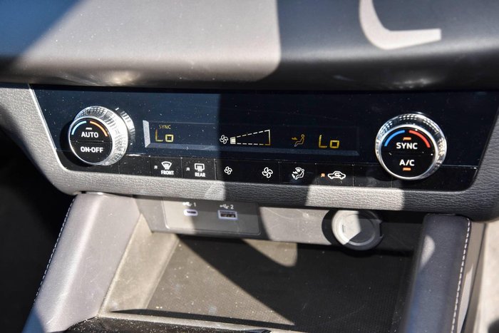 2024 Mitsubishi Outlander ES ZM MY24 White Diamond