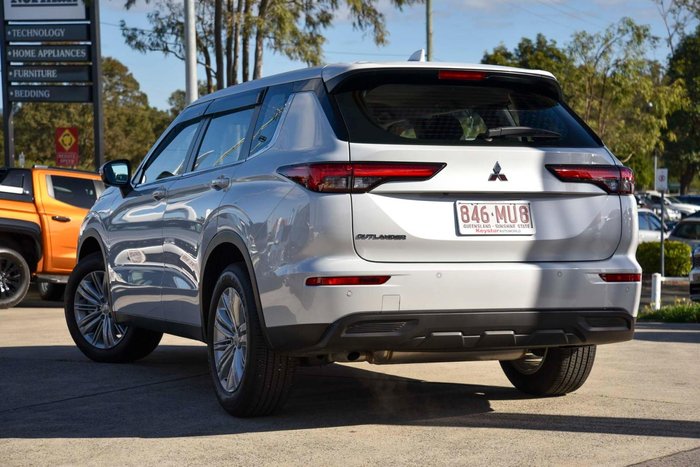 2024 Mitsubishi Outlander ES ZM MY24 White Diamond