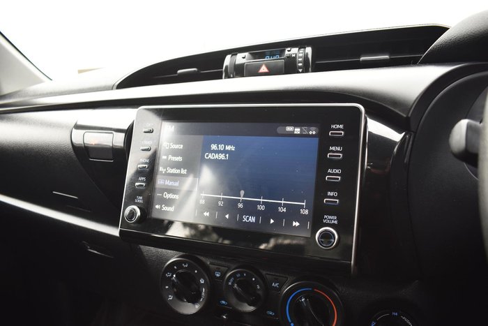 2021 Toyota Hilux SR