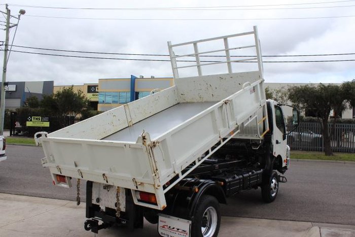2022 Hino 817 4X4 Tipper 4x4 WHITE