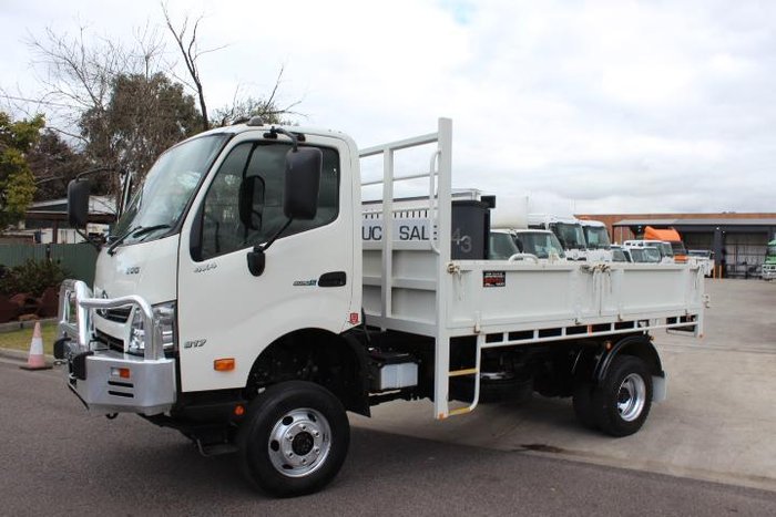 2022 Hino 817 4X4 Tipper 4x4 WHITE