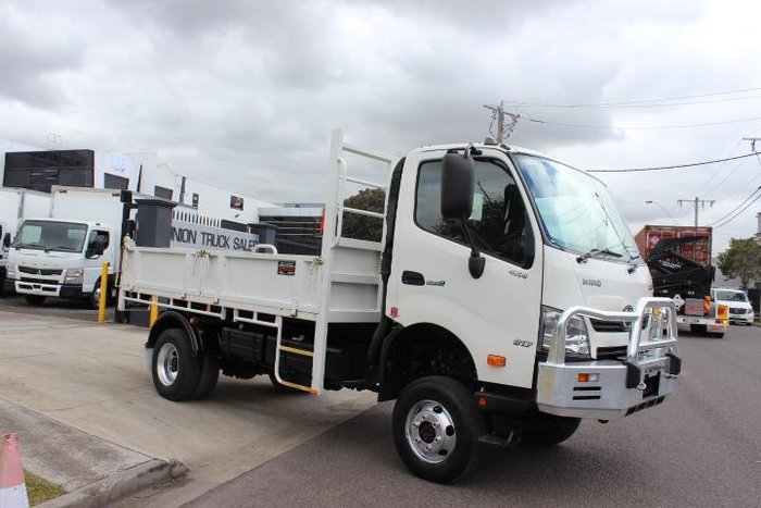 2022 Hino 817 4X4 Tipper 4x4 WHITE