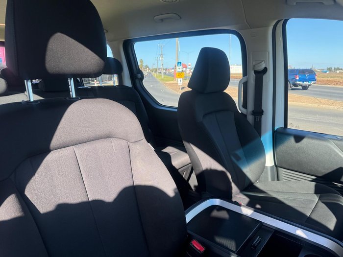 2022 Hyundai STARIA 