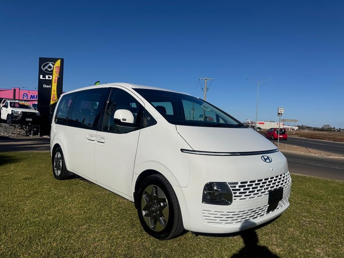 2022 Hyundai STARIA 
