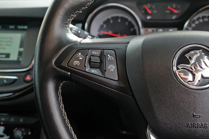2018 Holden Astra R