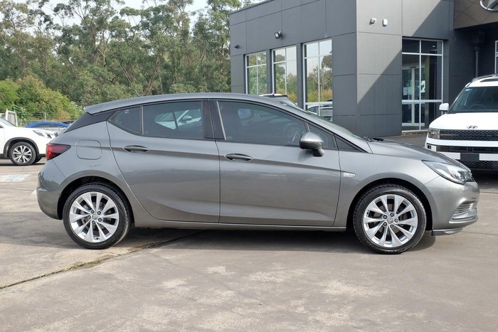 2018 Holden Astra R
