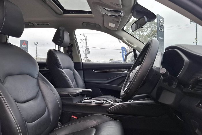 2022 LDV D90 Executive