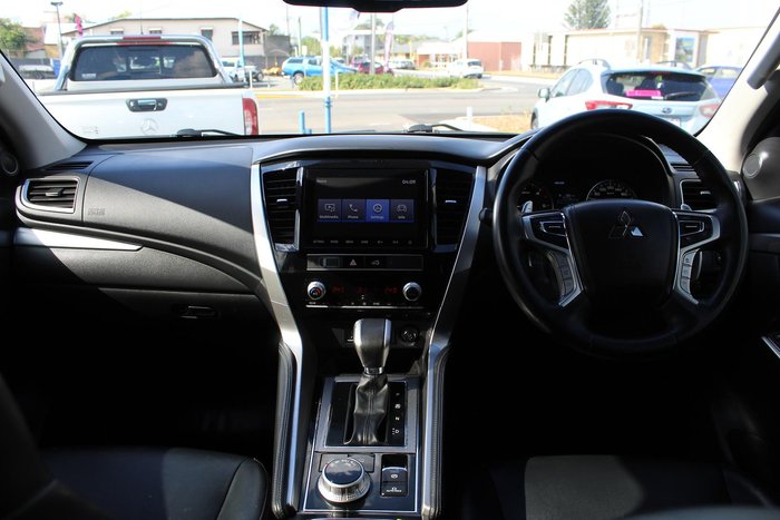 2020 Mitsubishi Pajero Sport GLS