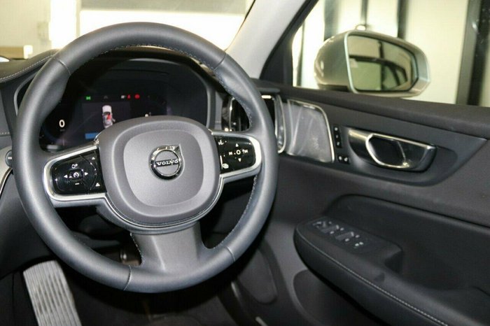 2023 Volvo S60 Ultimate B5 Bright