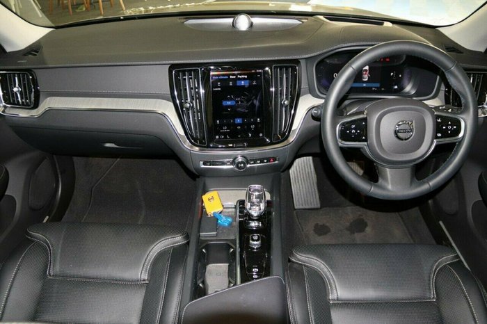 2023 Volvo S60 Ultimate B5 Bright