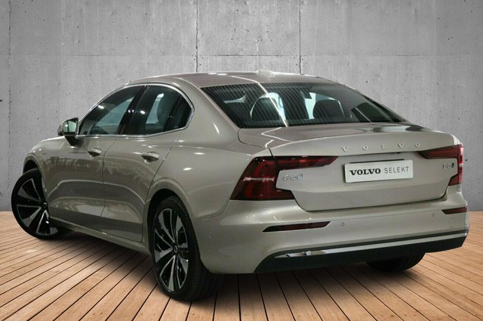 2023 Volvo S60 Ultimate B5 Bright