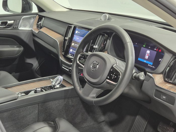2023 Volvo XC60 Ultimate B6 Dark MY23 AWD Crystal White