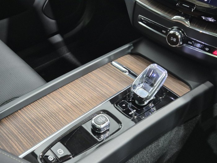 2023 Volvo XC60 Ultimate B6 Dark