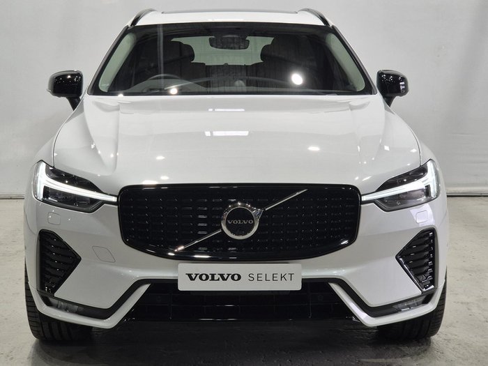 2023 Volvo XC60 Ultimate B6 Dark MY23 AWD Crystal White