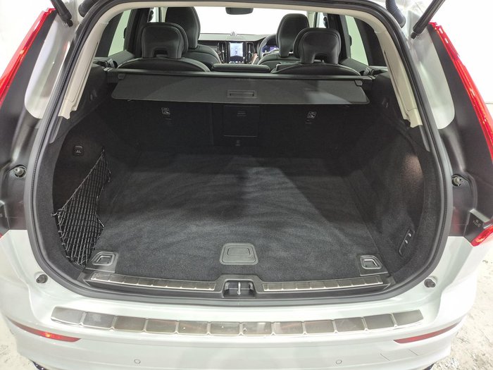 2023 Volvo XC60 Ultimate B6 Dark MY23 AWD Crystal White