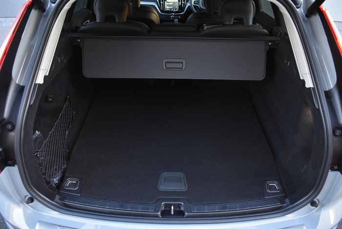 2023 Volvo XC60 Recharge Plus T8 Plug-In Hybrid MY24 AWD Vapour Grey