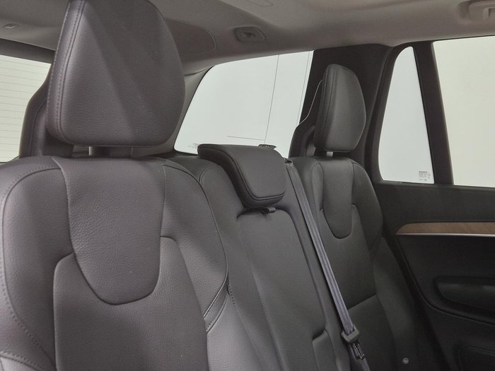 2024 Volvo XC60 Ultimate B5 Bright
