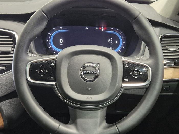2024 Volvo XC60 Ultimate B5 Bright MY24 AWD Onyx Black