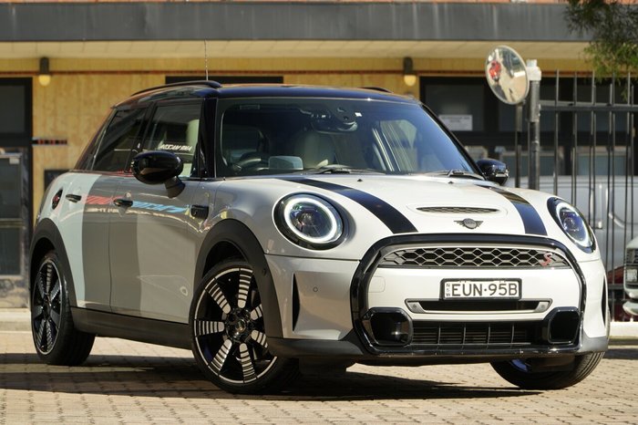 2022 Mini Hatch