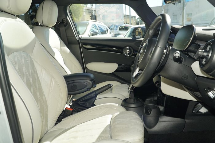 2022 Mini Hatch
