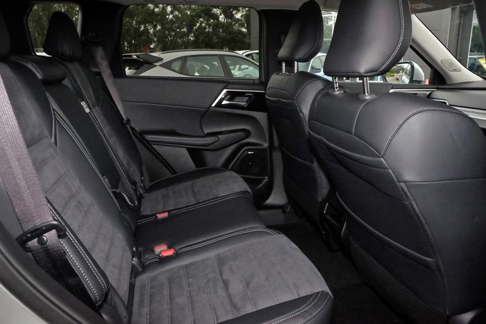 2025 Mitsubishi Outlander Aspire